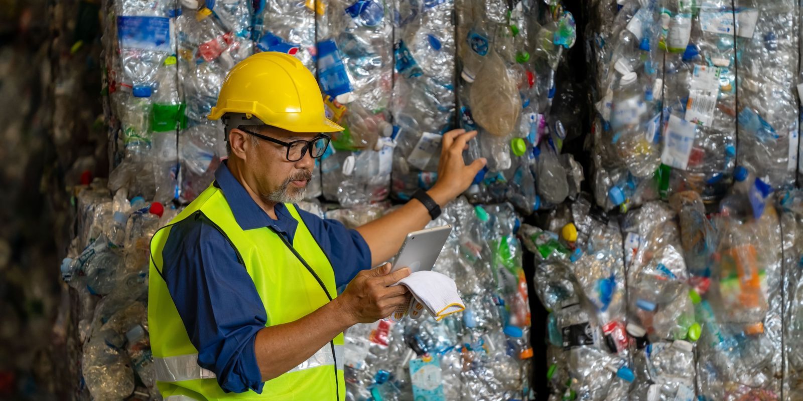 Plastikinių butelių perdirbimas už pinigus Jungtinėje Karalystėje